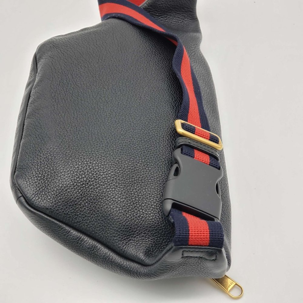 100% Authentic Gucci Black Leather Belt Bag - Picture 7 of 16